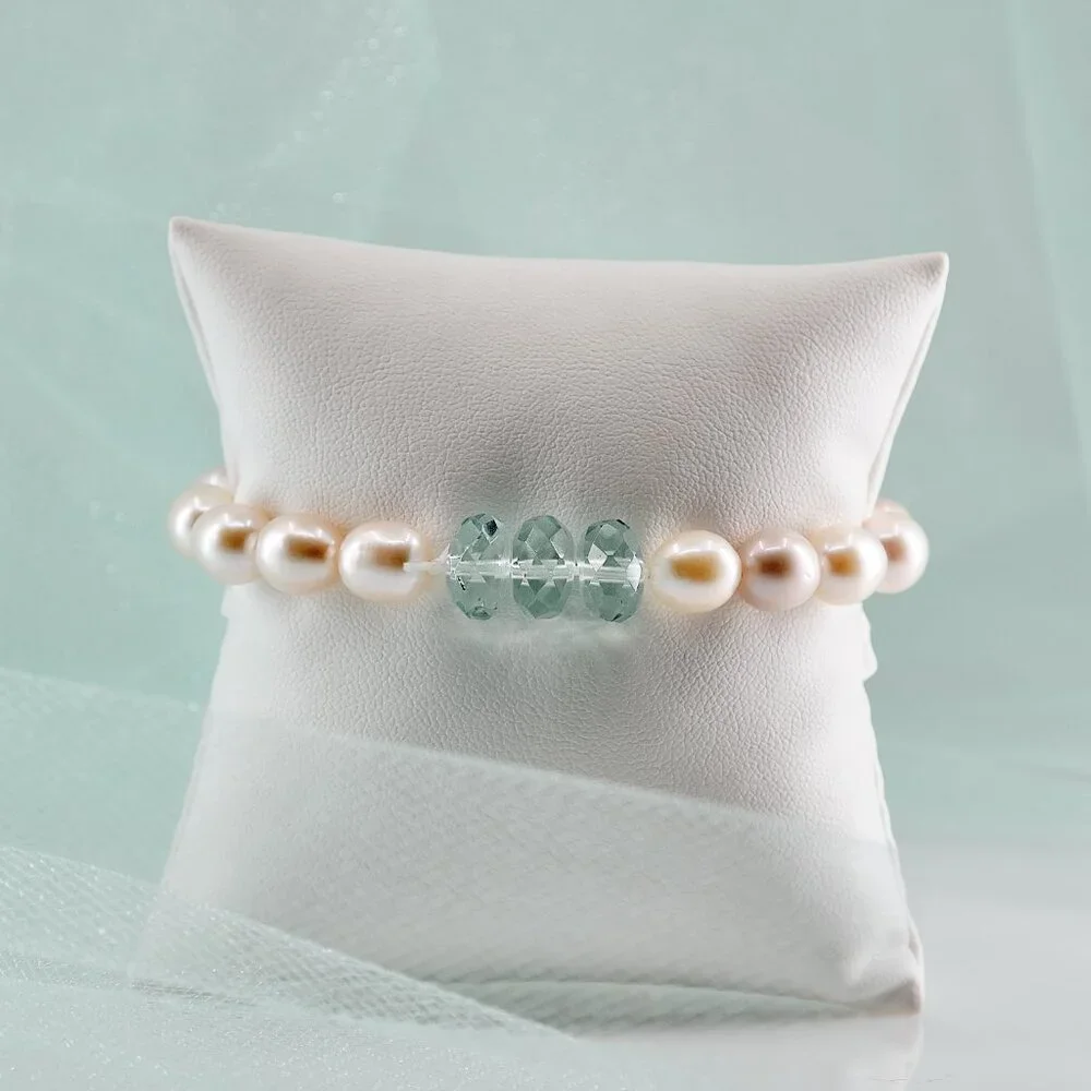 Pearl Bracelet w/Aquamarine, Gemstone Stretch Bracelet, Dainty Jewelry Gift